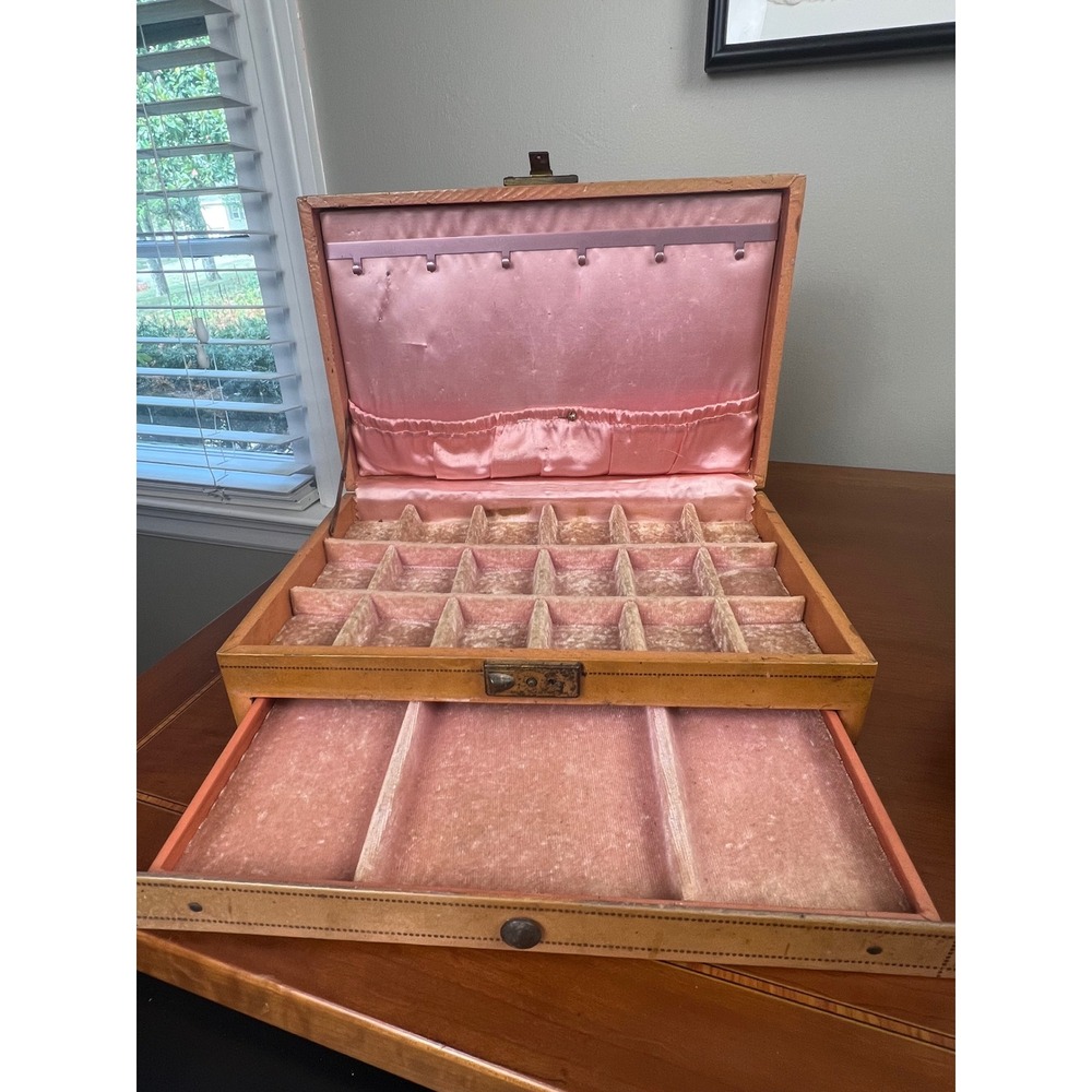 Vintage Mele Jewelry Box Tan Faux Leather Pink Satin Lining Large Tray Drawer